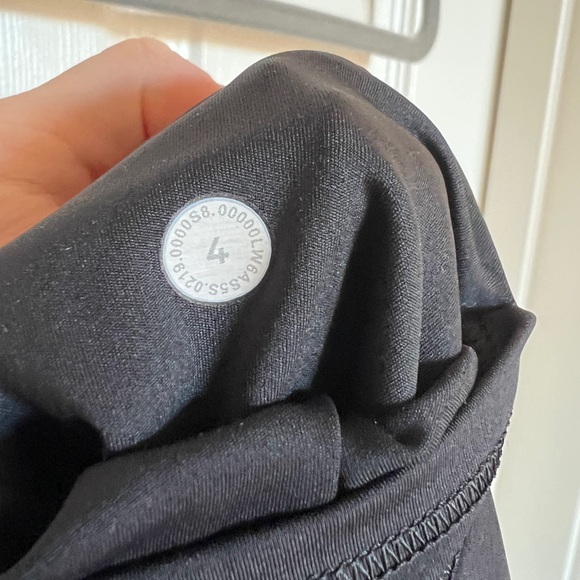 Lululemon Fast and Free High-Rise Crop with Pockets 19" size 4 - Picture 5 of 6